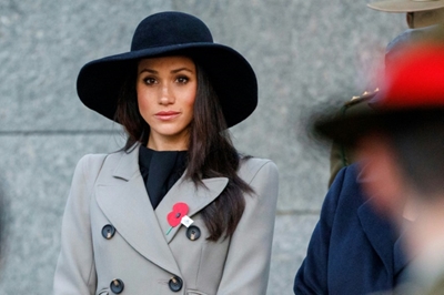 Paparazzi scandal pitches Britain's royal wedding into crisis