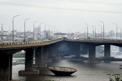 Bridge repair paralyses Lagos traffic