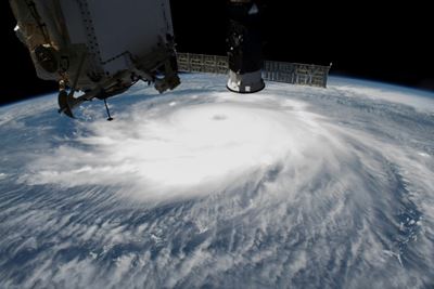 ISS initiates move to avoid space debris