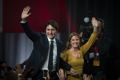 Canada's Trudeau remains in isolation after wife recovers from virus 
