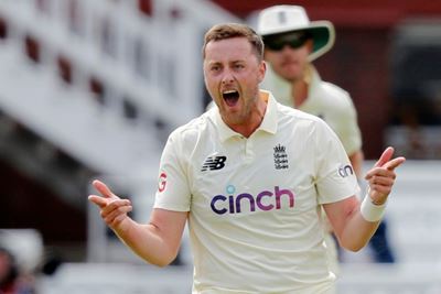 England bowler Robinson apologises for racist and sexist tweets