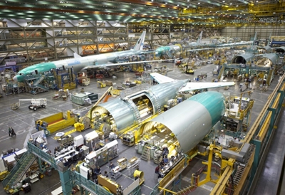 Boeing to suspend production at Washington state complex