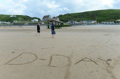 World leaders, veterans mark D-Day launch