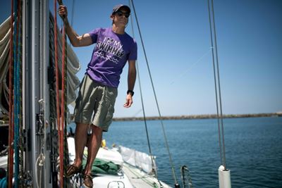 Swimmer faces sharks, massive garbage patch on record Pacific crossing