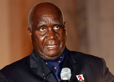 Kaunda: Zambian liberation leader dies at 97
