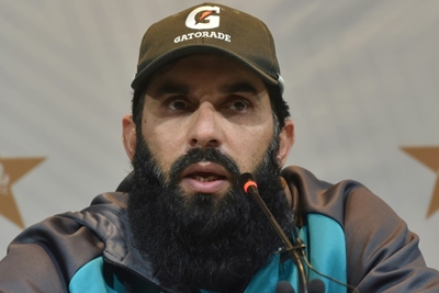 Misbah calls on cricket rivals to tour Pakistan