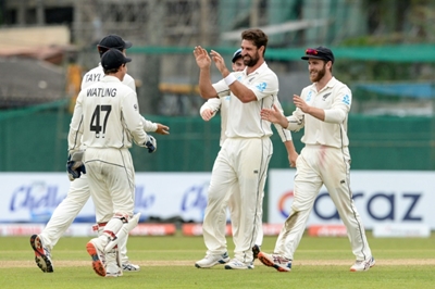 Karunaratne helps Sri Lanka to 85-2 on rain-hit first day