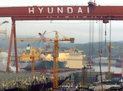 World's top two shipbuilders in deal to merge: Seoul