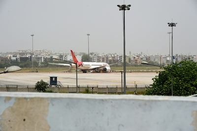 Global software 'glitch' leaves Air India passengers stranded