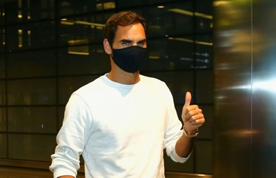 Federer plays first match for over a year, wins first set
