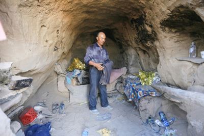 Shepherd hailed as hero in deadly China ultramarathon race