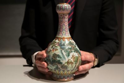 Chinese vase left in attic worth at least half a million