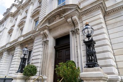 From Oscar Wilde to suffragettes, new UK museum tells story of policing London