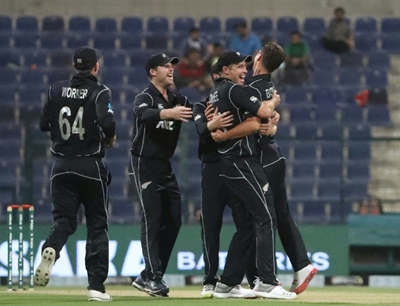 Taylor, Latham lift New Zealand to 266-9 against Pakistan