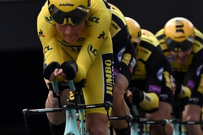 Good day for Thomas and Ineos as Jumbo win Tour team time-trial
