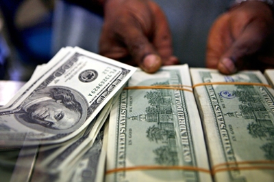 Restaurant staff get $2,000 tip