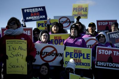 US shutdown stokes air safety fears