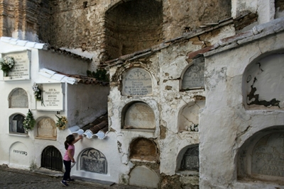 Madrid funeral workers strike during pandemic