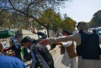 Taliban strike journalists at Kabul women's rights protest