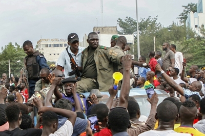 Mali wakes up to military rule after president forced out