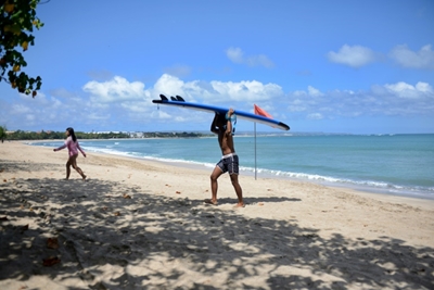 Bali bans foreign tourists for rest of 2020 over virus