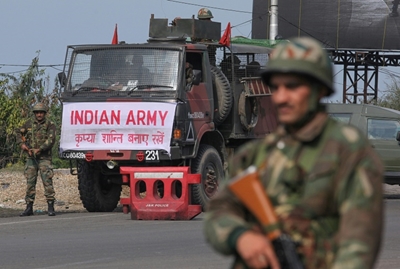 Seven killed in new Kashmir battle