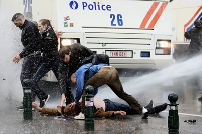 Brussels police arrest 132 in crackdown on anti-lockdown party