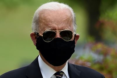 Biden brands Trump 'absolute fool' for mocking mask use