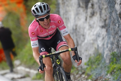 Yates extends overall lead with third Giro stage win