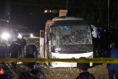 Two Vietnamese tourists, guide killed by Egypt roadside bomb 