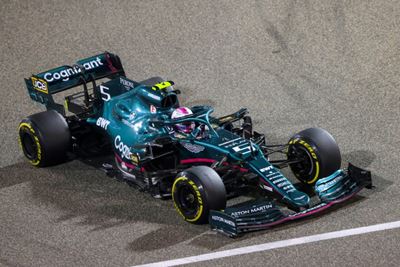Vettel hit by five penalty points in 'tricky' Aston Martin debut
