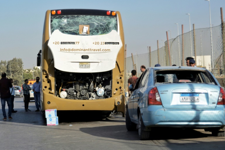 Bomb Blast Hits Tourist Bus Near Egypt Pyramids | George Herald