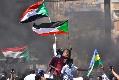 Sudanese leaders arrested, group denounces 'coup'