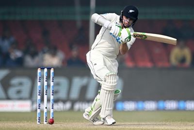 Latham, Taylor depart as New Zealand falter in 1st India Test