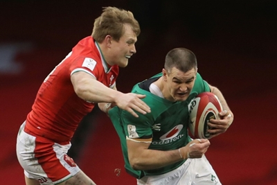 Family comes first for Ireland captain Sexton after latest head blow