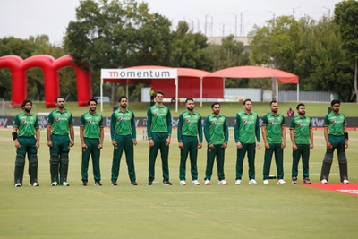 South Africa bowl in series decider against Pakistan