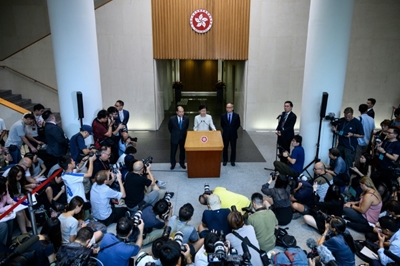 Hong Kong leader calls for dialogue after protesters reject concession