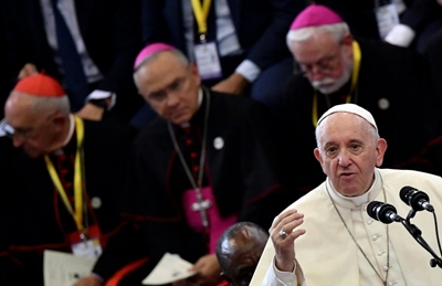 Pope hails Mozambique peace deal, offers solidarity for cyclone victims