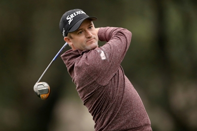 Scotland's Knox fires 63 to grab early lead in PGA opener