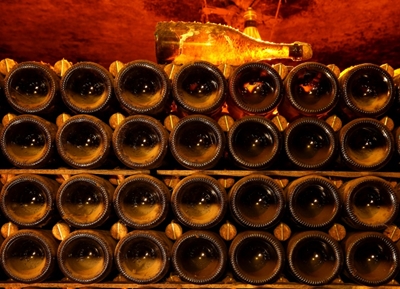 France puts a cork in champagne sales