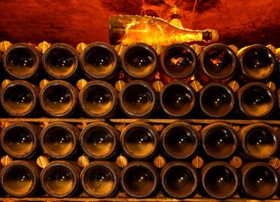France puts a cork in champagne sales