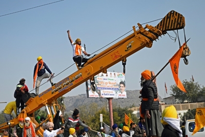 Heavy security, roads closed after Delhi farmer riots