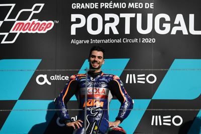 Oliveira claims 'extra special' win in MotoGP finale 