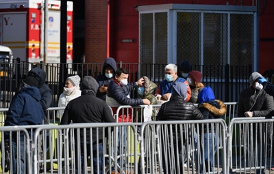 Virus cases swamp hospitals in US epicenter New York