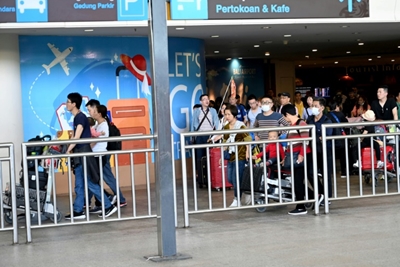 Chinese tourists stranded in Bali over virus fears offered flights home