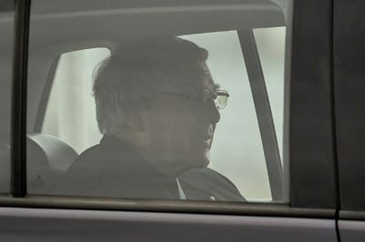 Cardinal Pell accuser 'accepts' acquittal 