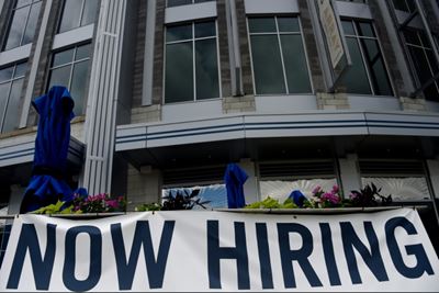 US October private employment rises 365,000, below expectations