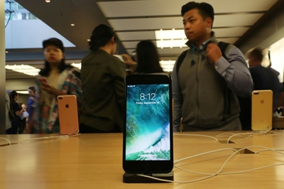 Apple to pay $113 mn to US states over iPhone battery complaints