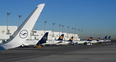 Lufthansa plans to ditch in-flight food subsidiary