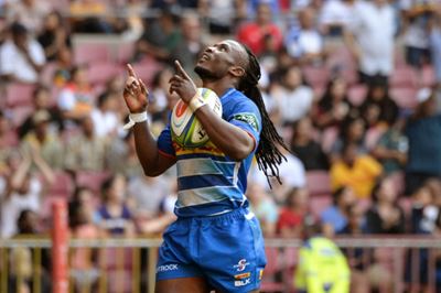 Speedster Senatla strikes as Stormers top Super Rugby table